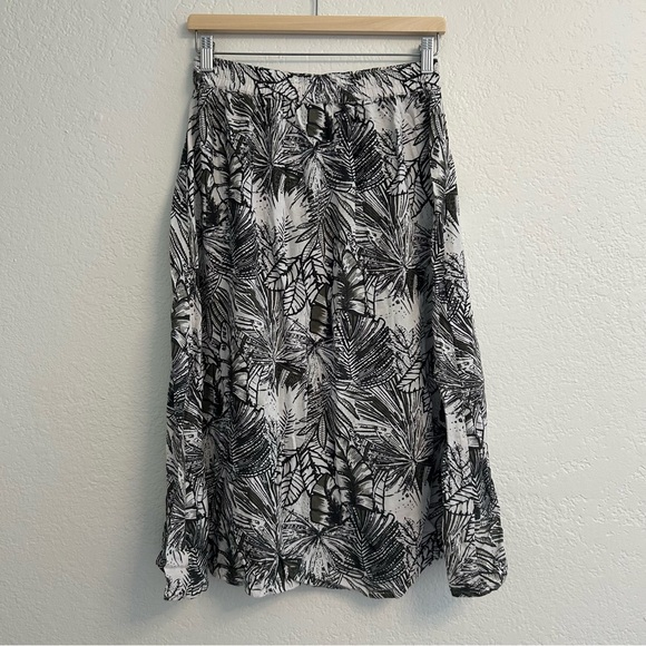 Isolde Black White Tropical Leaf Midi Skirt Elastic Waist Size M - Picture 3 of 5
